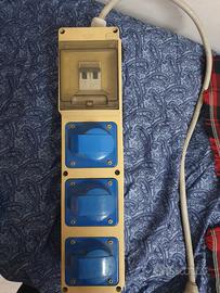 quadro elettrico da esterno con prese