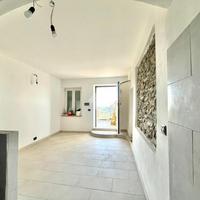 4 LOCALI A PODENZANA