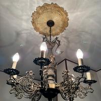 Lampadario in stile antico
