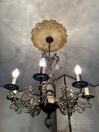 Lampadario in stile antico