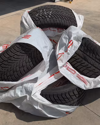 Gomme invernali NOKIAN 265/45 R20 295/40 R20