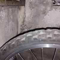 Bici da bambino colore blu e bianco .