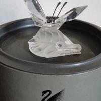 Swarovski farfalla su foglia