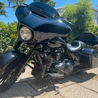 Harley Davidson street glide special Total Black