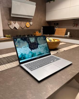 ASUS VivoBook 15,6" – 8GB RAM – SSD 256GB