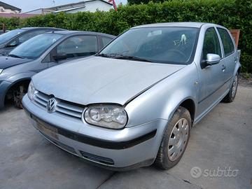 Ricambi per Volkswagen Golf 1.4 16V benz. '03 AHW