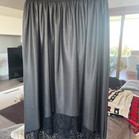 Gonna ecopelle e pizzo