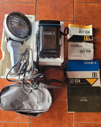 Yashica MAT‑124 completa – non testata