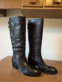 Stivali neri in pelle n. 40