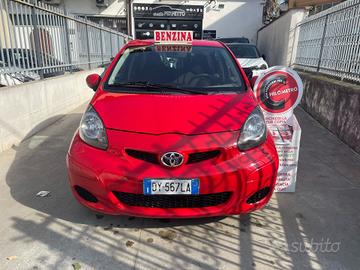 Toyota Aygo 1.0 12V VVT-i 5 porte Sol