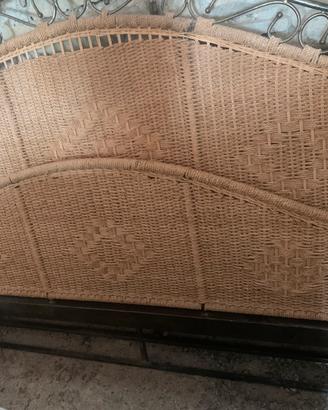 Letto completo in ferro battuto e vimini.4 pezzi.