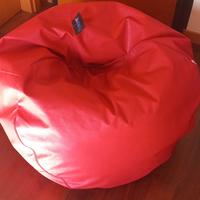 Pouf rosso a pera da usare per imbottitura
