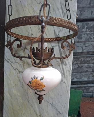 Lampadario vintage in stile classico  