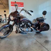 Yamaha XVZ 1300 Royal Star CASTOM