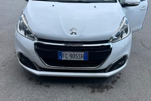 Peugeot 208 - 2016