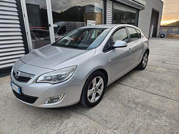 Opel Astra J 1.7 CDTI 110 CV 5 PORTE