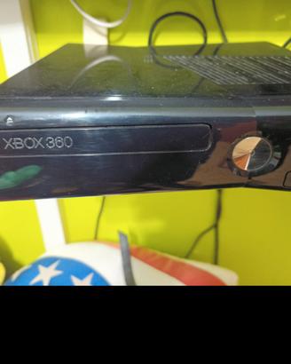 Xbox 360 con accessori 