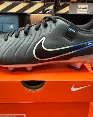 Nike Legend 10 Academy FG/MG Scarpe Calcio Uomo