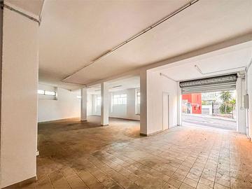 Posto auto coperto in autorimessa