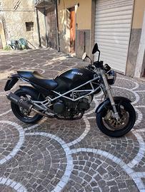 Ducati monster 750