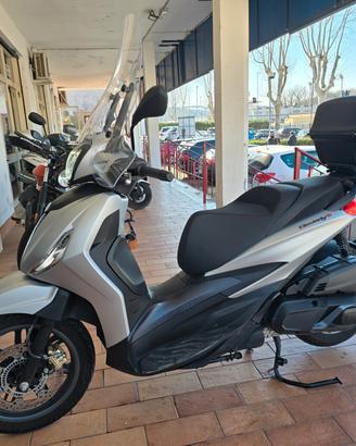 Piaggio Beverly 400 HPE S 11.2024 KM 5.985