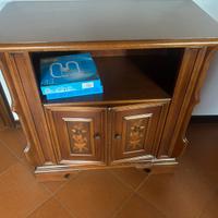 mobile porta tv con decoro floreale 