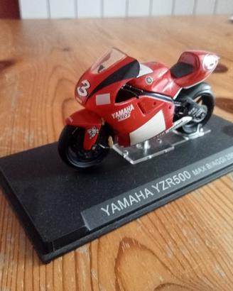 Yamaha YZR 500 Max Biaggi 2001 1/24