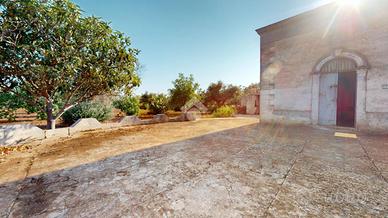 RUSTICO A FRANCAVILLA FONTANA