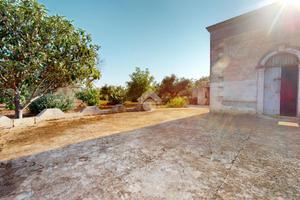 RUSTICO A FRANCAVILLA FONTANA