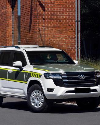 TOYOTA Land Cruiser 300 GXR Protezione Speciale