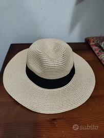 10 Cappelli di paglia beige con fascia nera