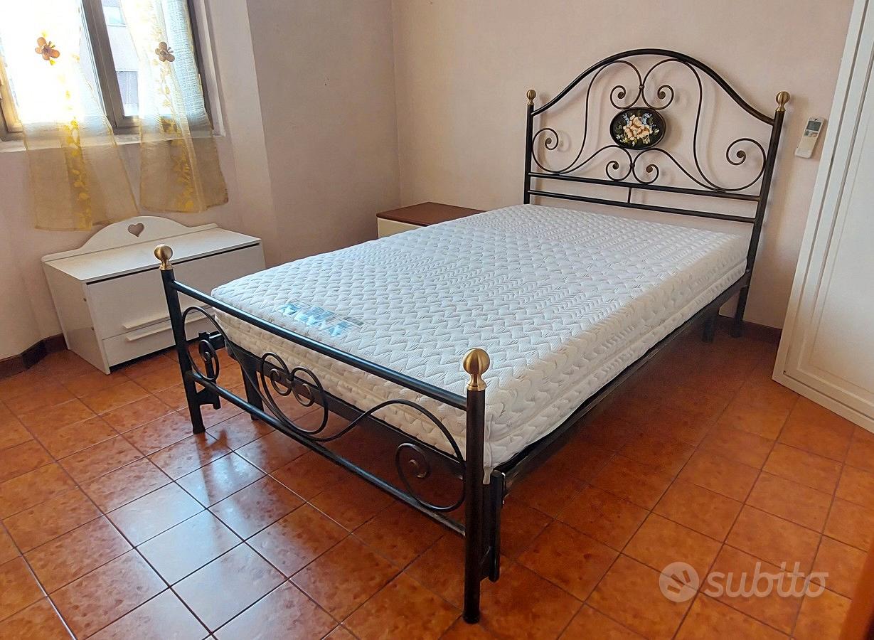 letto una piazza e mezza con materasso - Arredamento e Casalinghi In vendita  a Bologna