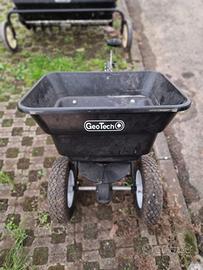 Spandiconcime trainato GeoTech