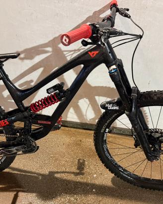 YT Industries Capra