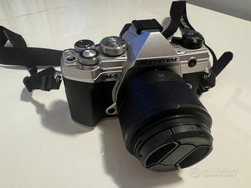 OM System OM-5