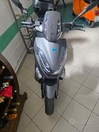 Scooter elettrico E4
