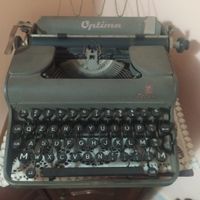 Macchina da scrivere vintage