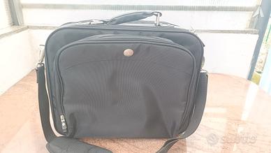 custodia dell laptop 