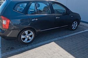 Kia carens 7 posti 2009