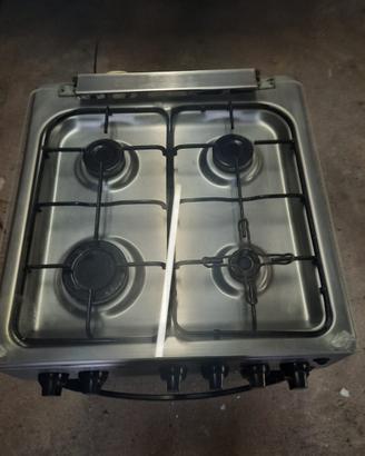 Fornello e forno a gas
