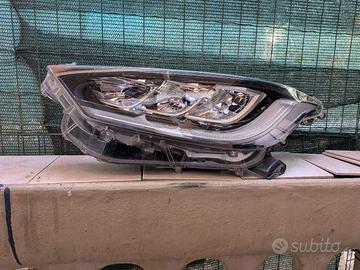 Fanale anteriore sinistro Toyota Yaris dal 2020
