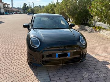 MINI Cooper SE John Cooper - All-Electric