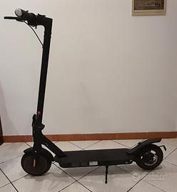 Monopattino elettrico Vivo GOMME ANTIFORATURA