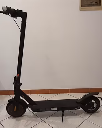 Monopattino elettrico Vivo GOMME ANTIFORATURA