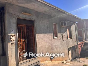 Casa indipendente di 146 m² con 4 locali e box aut