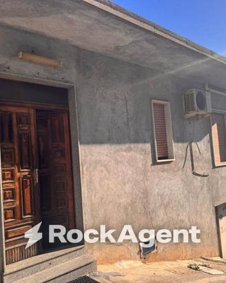 Casa indipendente di 146 m² con 4 locali e box aut