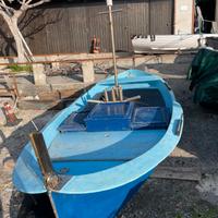 Gozzo con motore entrobordo Yanmar.