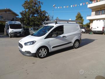 Ford TRANSIT COURIER 1.5 Tdci > 25000 Km 