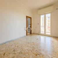 3 LOCALI A MANFREDONIA