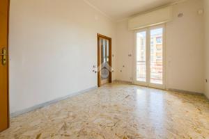 3 LOCALI A MANFREDONIA